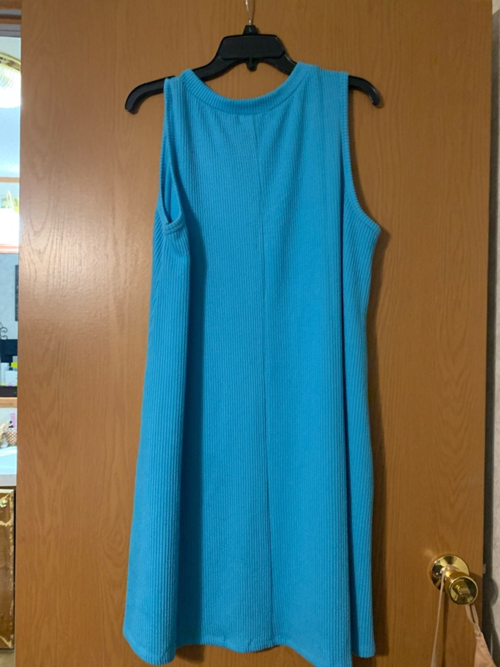 Andree Turquoise Ribbed V-Neck Sleeveless Midi Dress - Picture 5 of 5